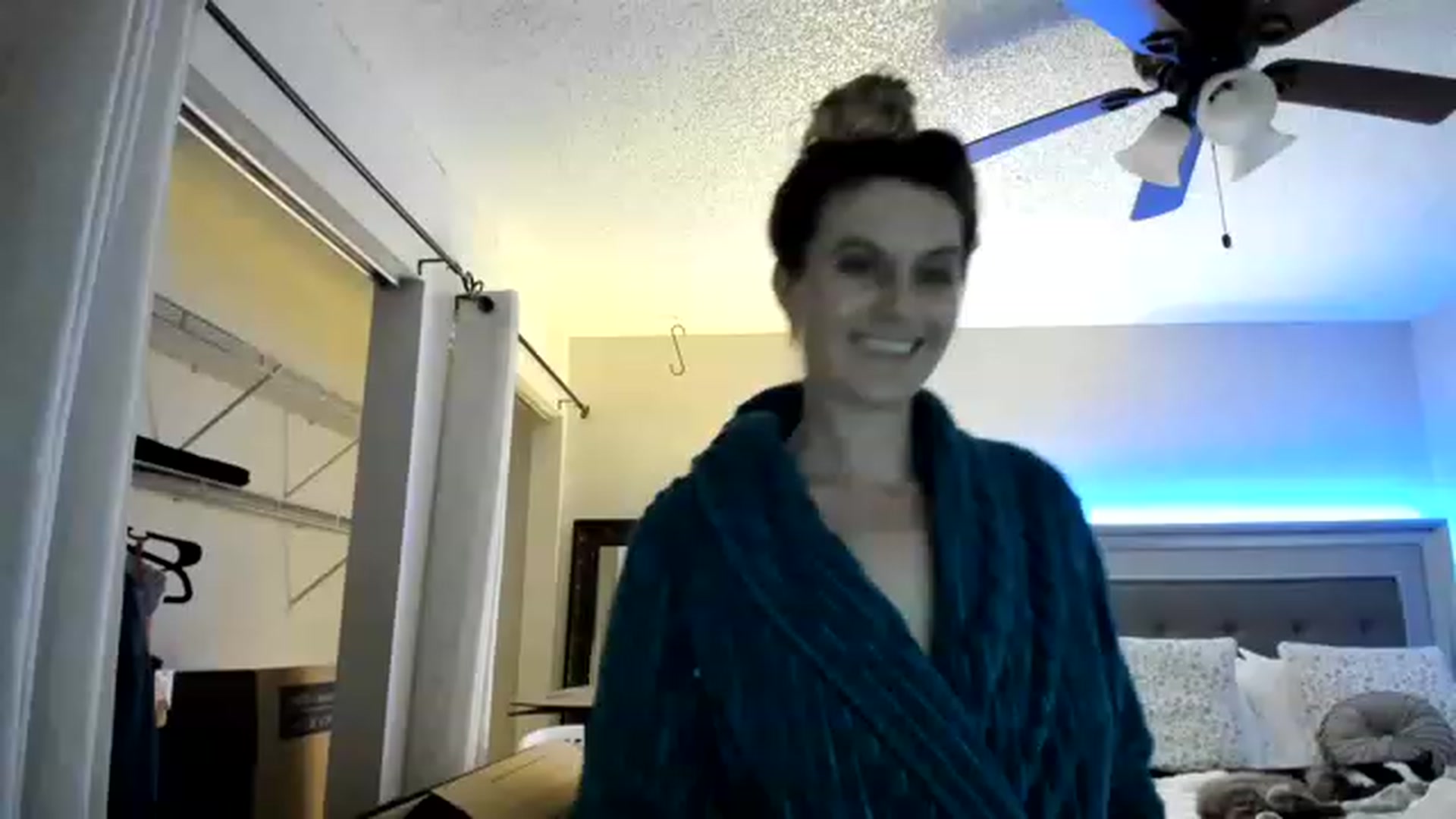 Gallery image thumbnail from Ca_ndi's myfreecams stream on, 01/26/2023, 22:47 image 6 of 20