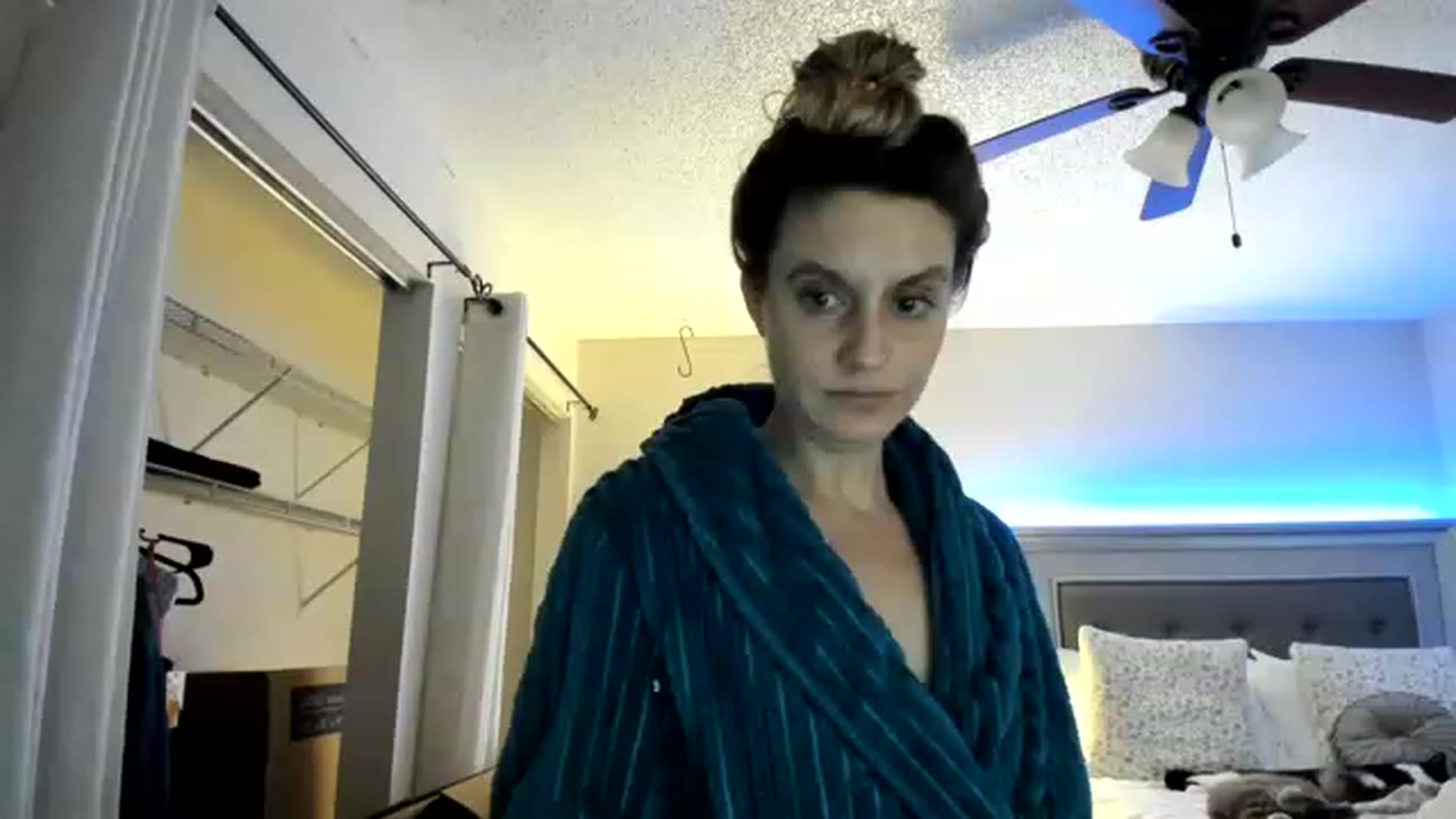Gallery image thumbnail from Ca_ndi's myfreecams stream on, 01/26/2023, 22:47 image 10 of 20