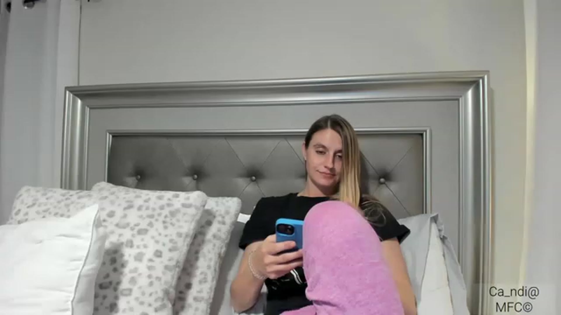 Gallery image thumbnail from Ca_ndi's myfreecams stream on, 02/05/2023, 02:01 image 1 of 20