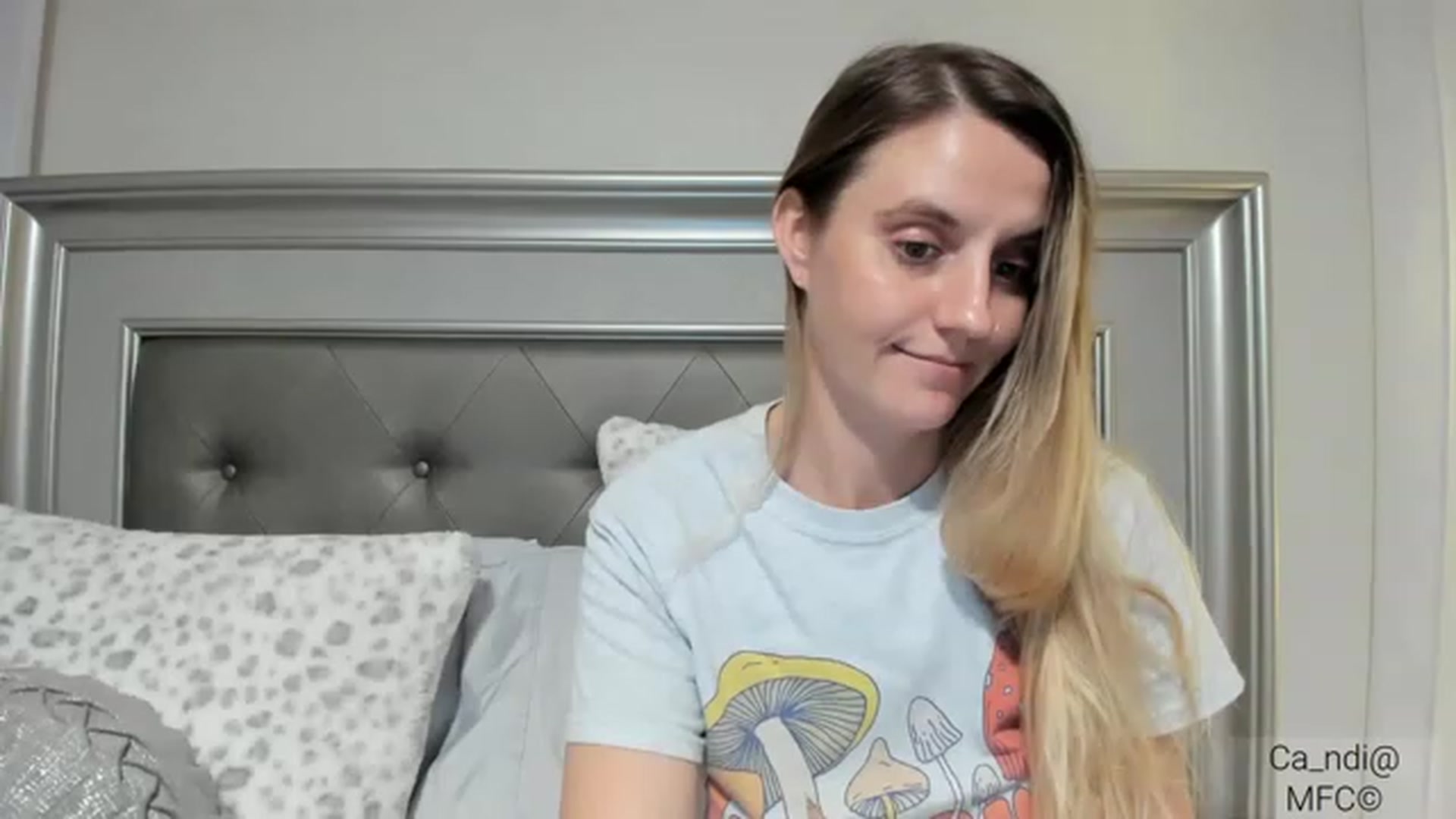 Gallery image thumbnail from Ca_ndi's myfreecams stream on, 02/05/2023, 23:32 image 18 of 20