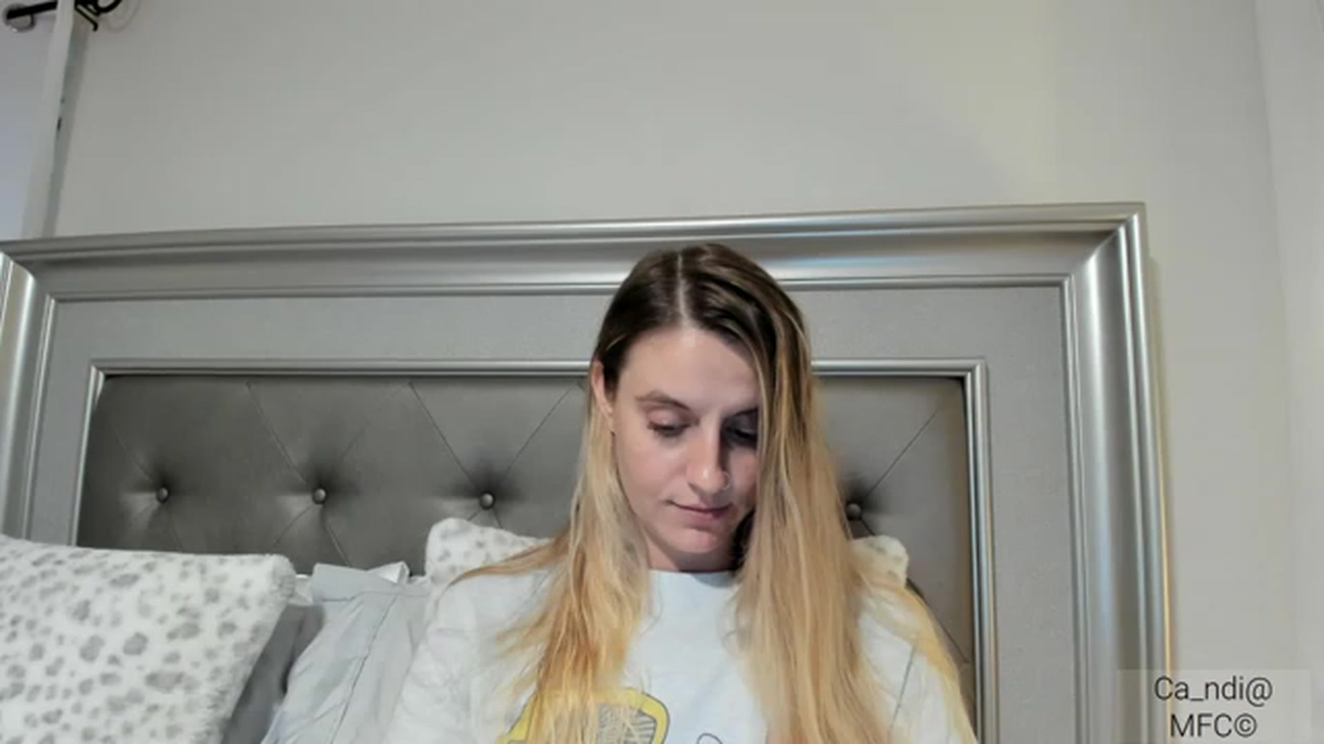Gallery image thumbnail from Ca_ndi's myfreecams stream on, 02/05/2023, 23:32 image 5 of 20