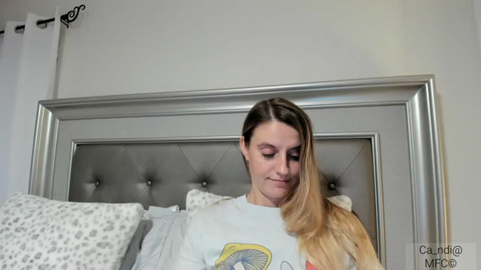 Gallery image thumbnail from Ca_ndi's myfreecams stream on, 02/05/2023, 23:32 image 8 of 20
