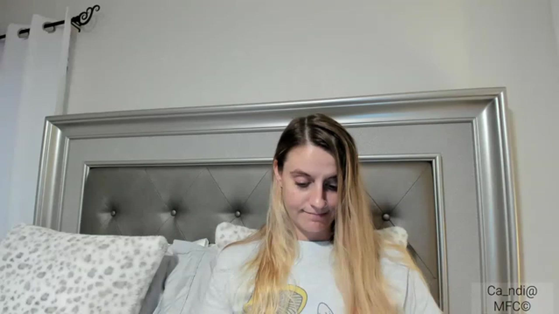 Gallery image thumbnail from Ca_ndi's myfreecams stream on, 02/05/2023, 23:32 image 6 of 20