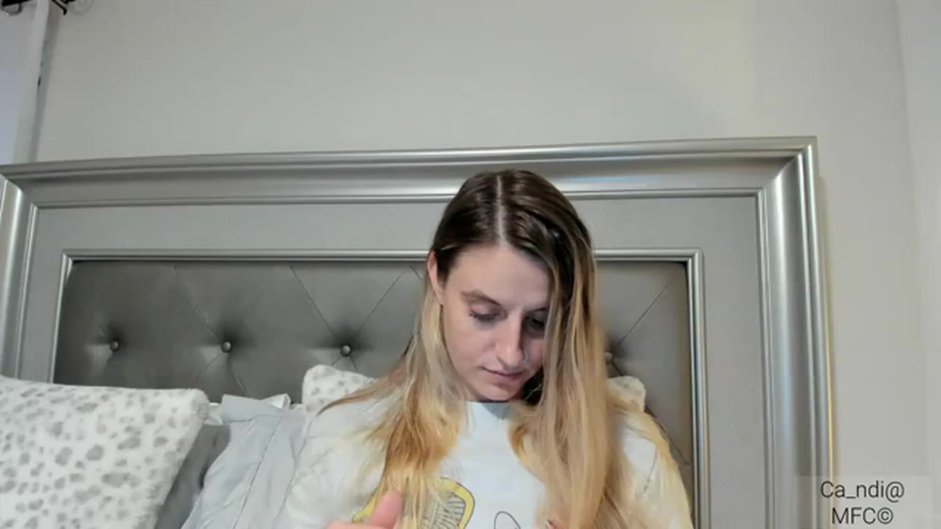 Gallery image thumbnail from Ca_ndi's myfreecams stream on, 02/05/2023, 23:32 image 4 of 20