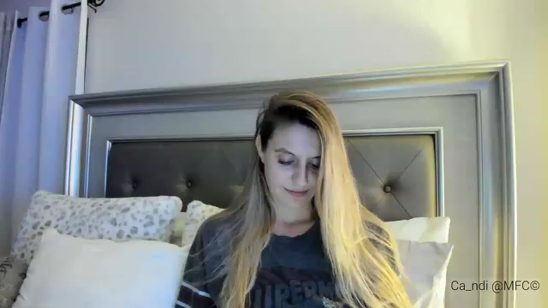 Gallery image thumbnail from Ca_ndi's myfreecams stream on, 02/07/2023, 03:18 image 18 of 20