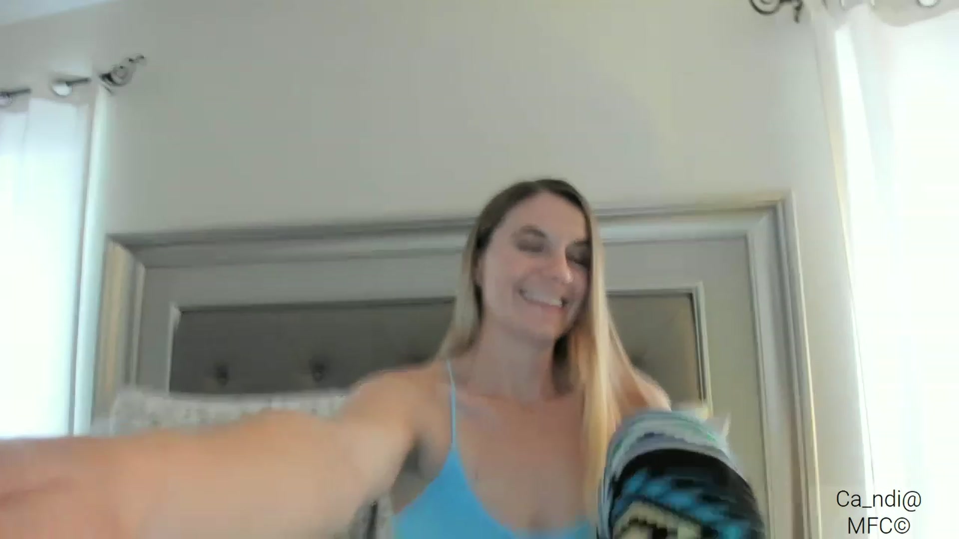 Gallery image thumbnail from Ca_ndi's myfreecams stream on, 02/09/2023, 19:03 image 13 of 20