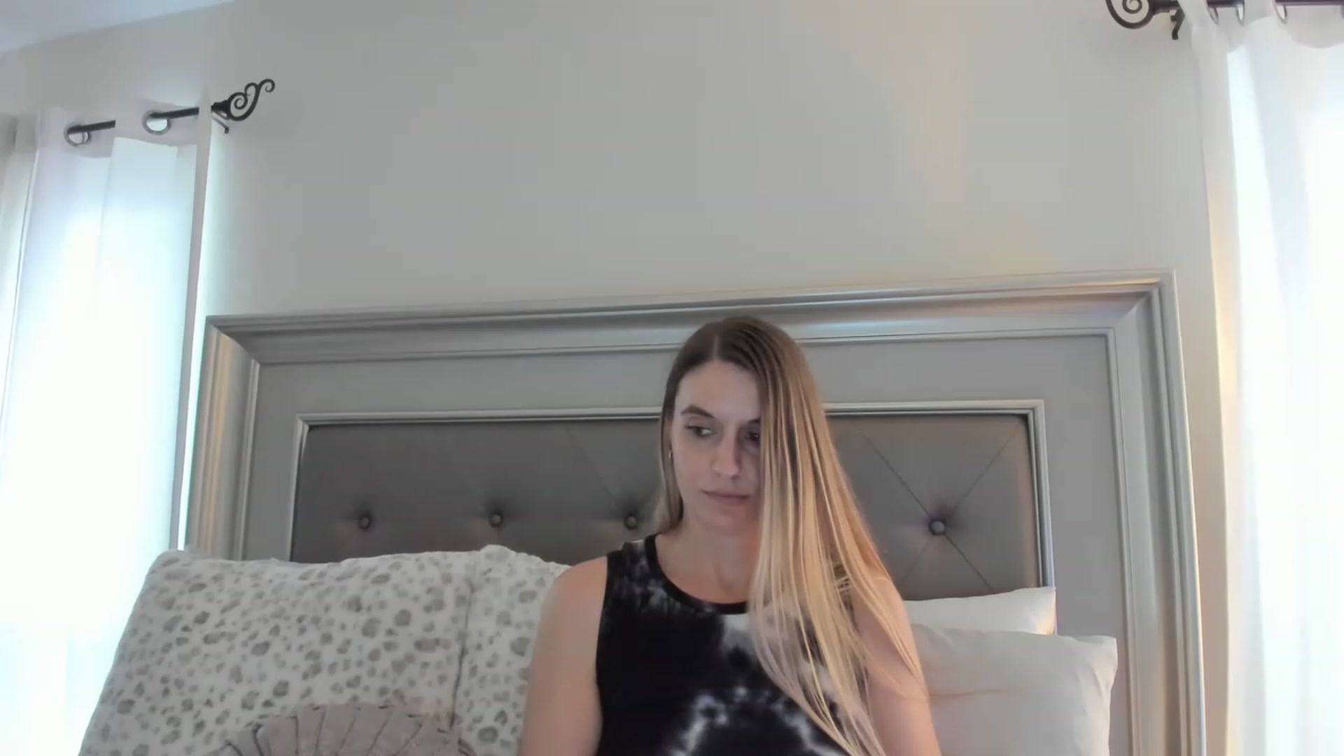 Gallery image thumbnail from Ca_ndi's myfreecams stream on, 02/10/2023, 19:00 image 20 of 20