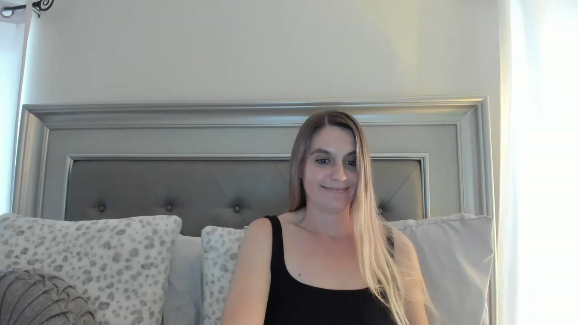 Gallery image thumbnail from Ca_ndi's myfreecams stream on, 02/11/2023, 20:20 image 13 of 20