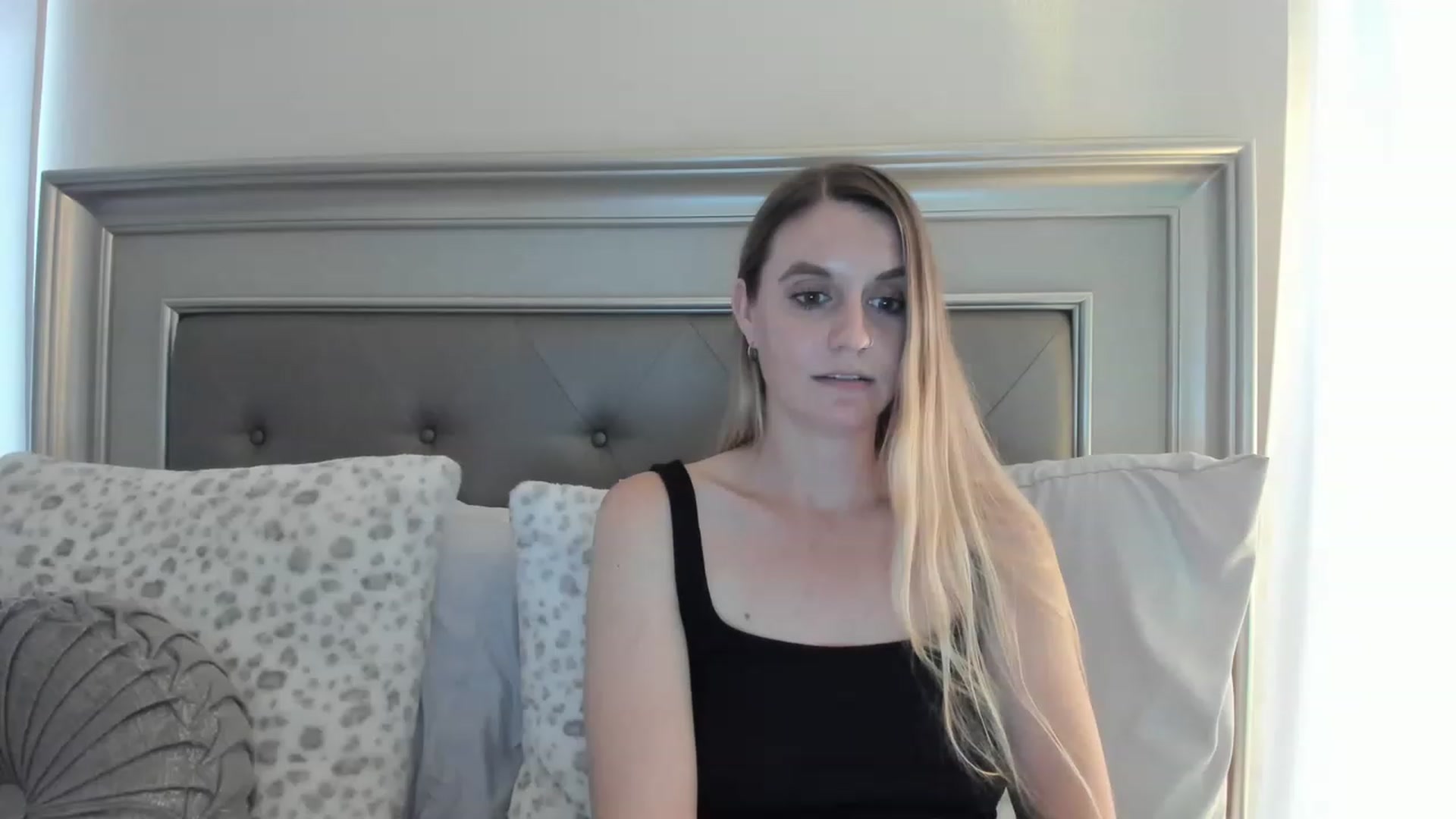 Gallery image thumbnail from Ca_ndi's myfreecams stream on, 02/11/2023, 20:20 image 10 of 20
