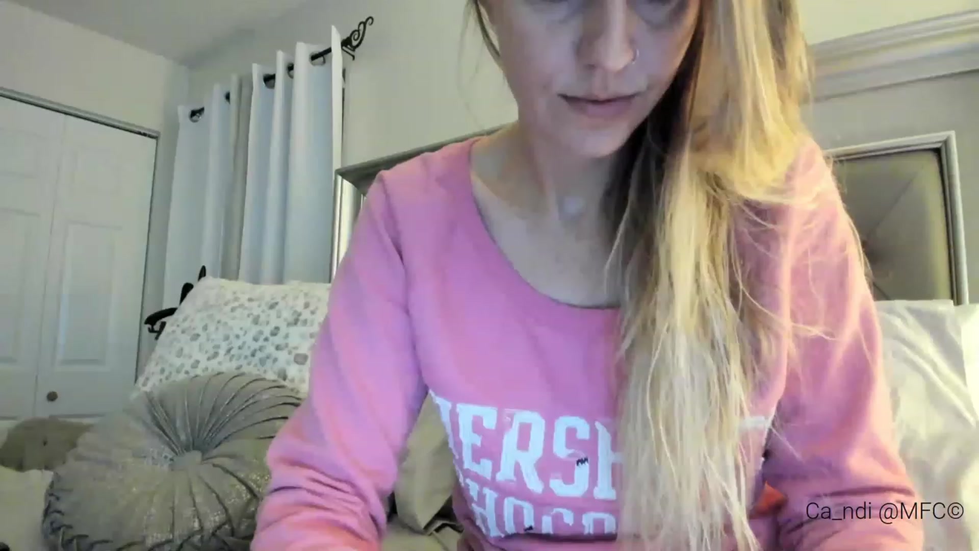 Gallery image thumbnail from Ca_ndi's myfreecams stream on, 02/13/2023, 12:06 image 8 of 20