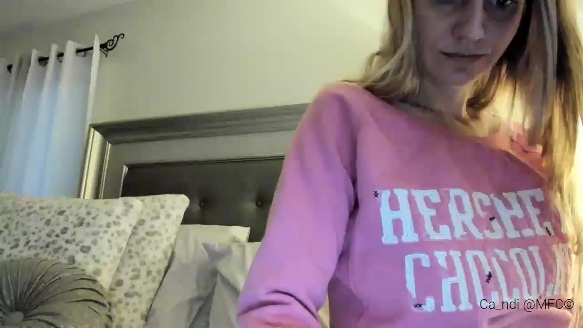 Gallery image thumbnail from Ca_ndi's myfreecams stream on, 02/13/2023, 12:06 image 18 of 20