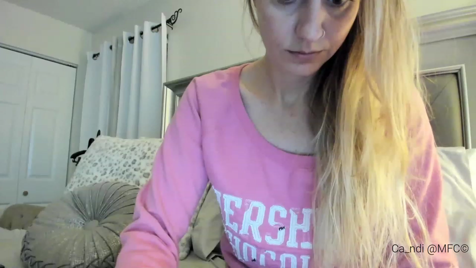 Gallery image thumbnail from Ca_ndi's myfreecams stream on, 02/13/2023, 12:06 image 10 of 20