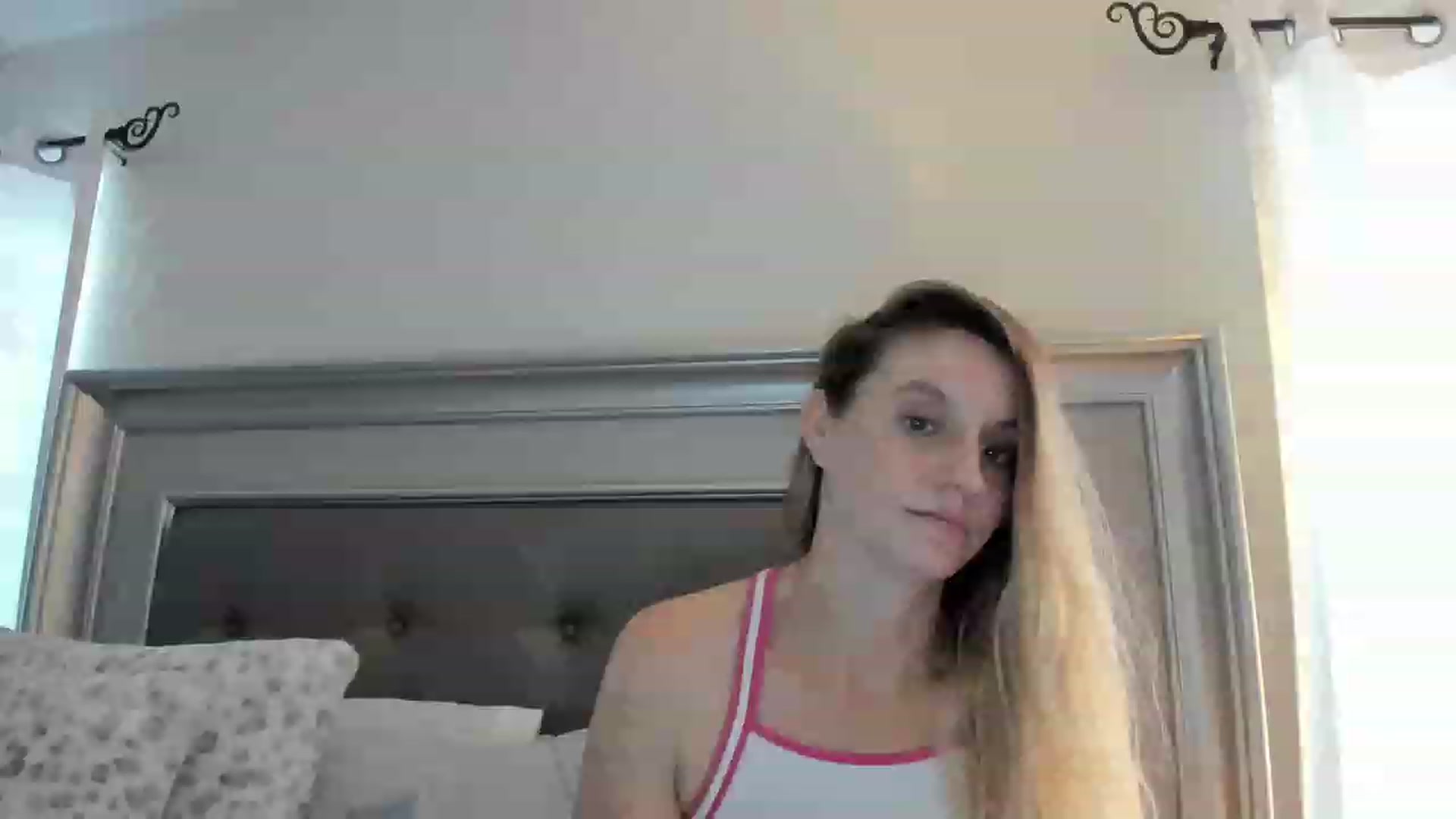 Gallery image thumbnail from Ca_ndi's myfreecams stream on, 02/13/2023, 18:59 image 18 of 20