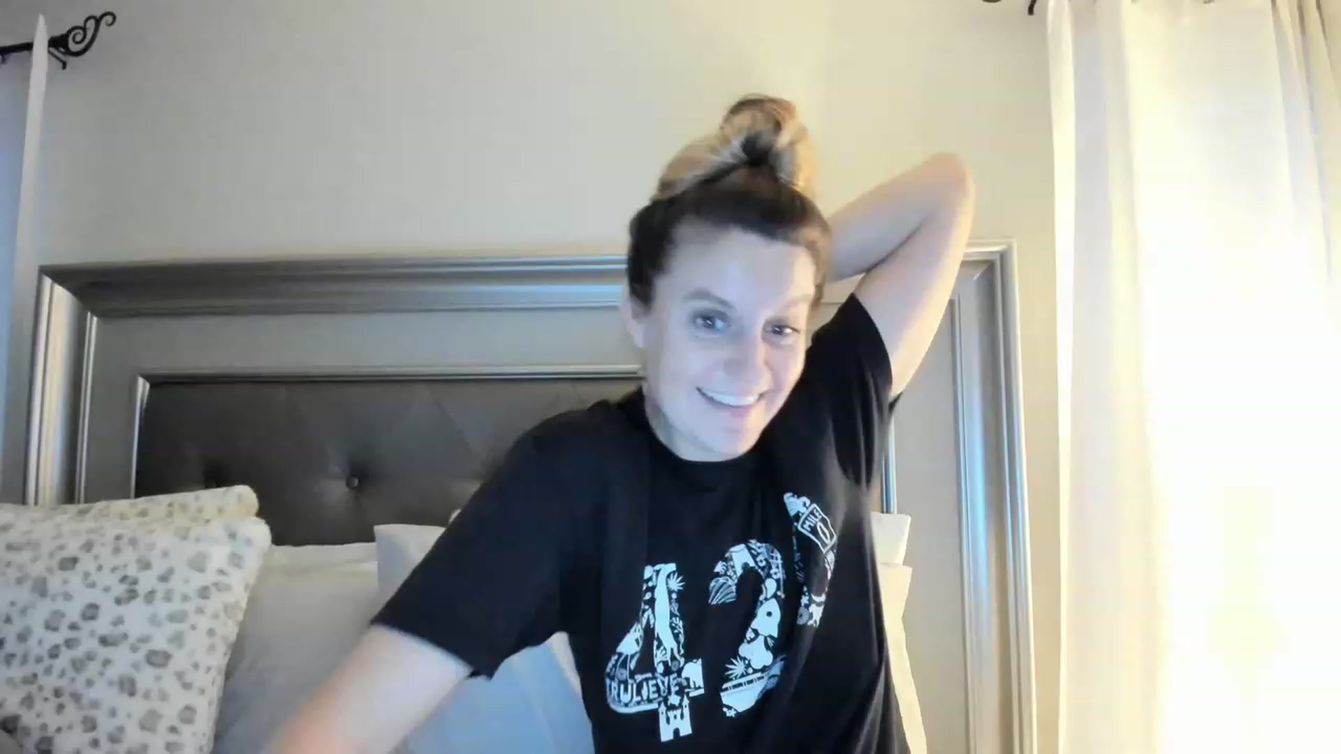 Gallery image thumbnail from Ca_ndi's myfreecams stream on, 02/18/2023, 12:14 image 7 of 20