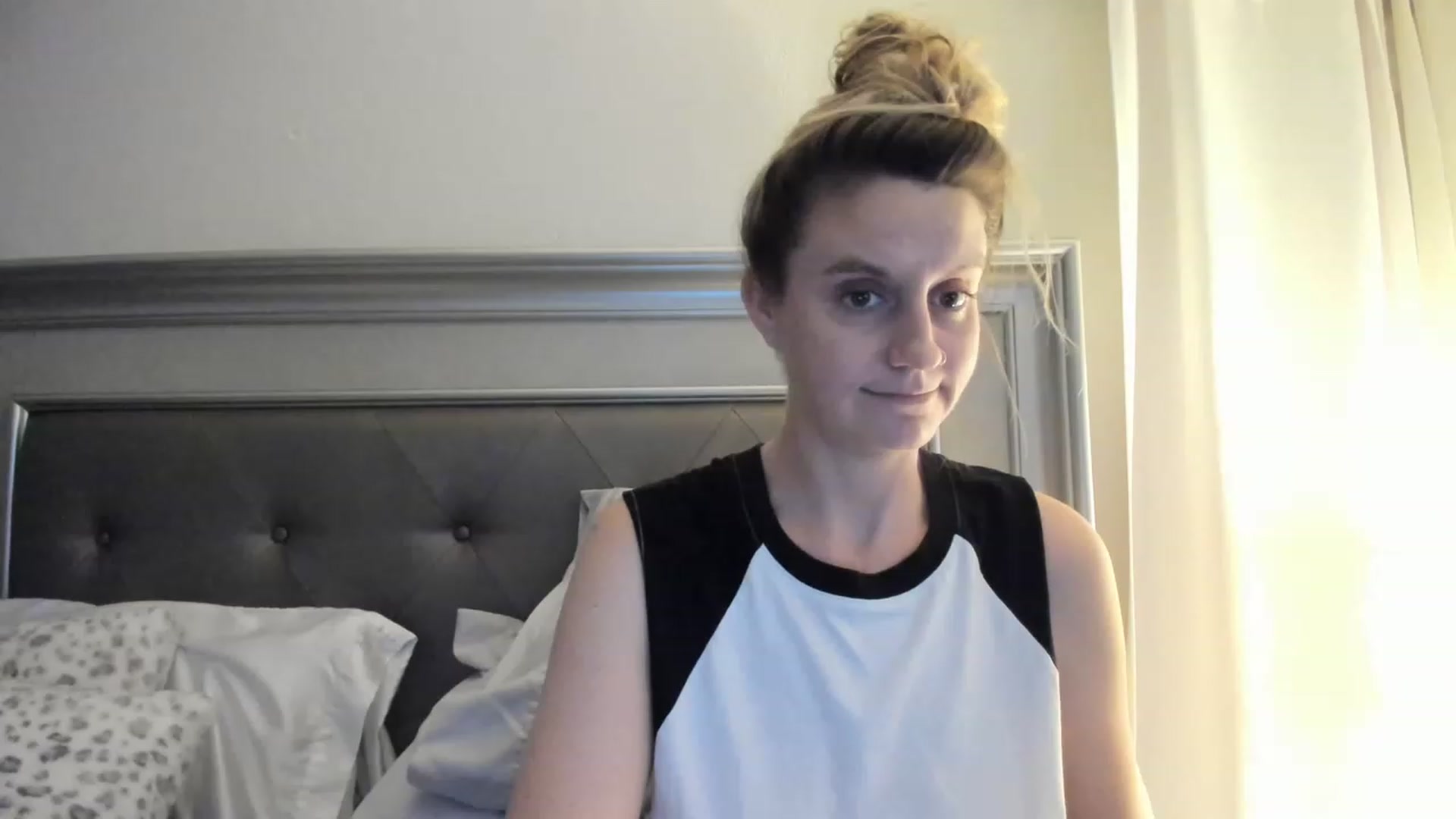 Gallery image thumbnail from Ca_ndi's myfreecams stream on, 02/19/2023, 24:40 image 5 of 20