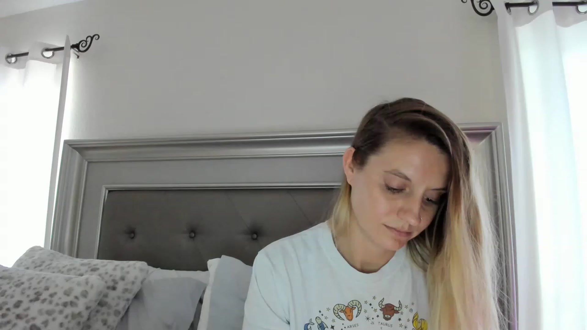 Gallery image thumbnail from Ca_ndi's myfreecams stream on, 02/22/2023, 16:13 image 17 of 20