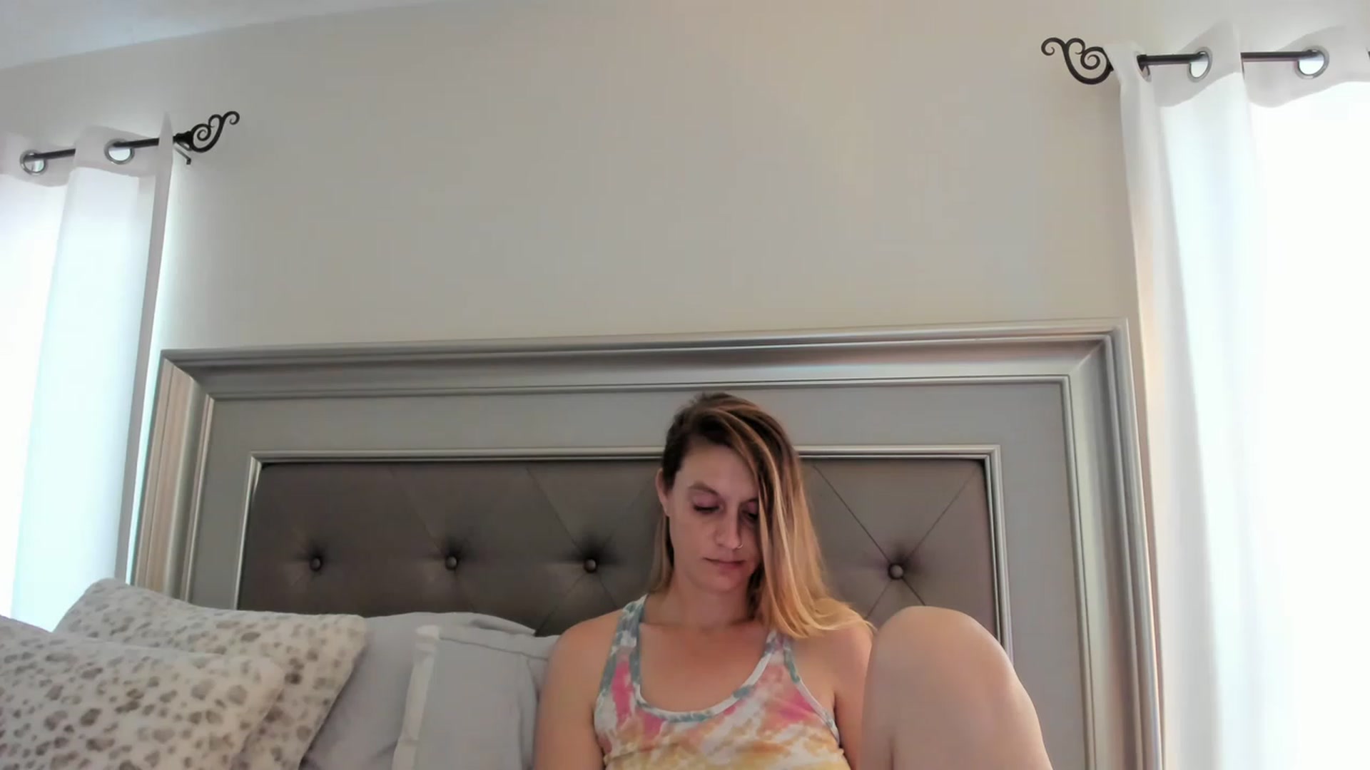 Gallery image thumbnail from Ca_ndi's myfreecams stream on, 02/22/2023, 20:34 image 14 of 20