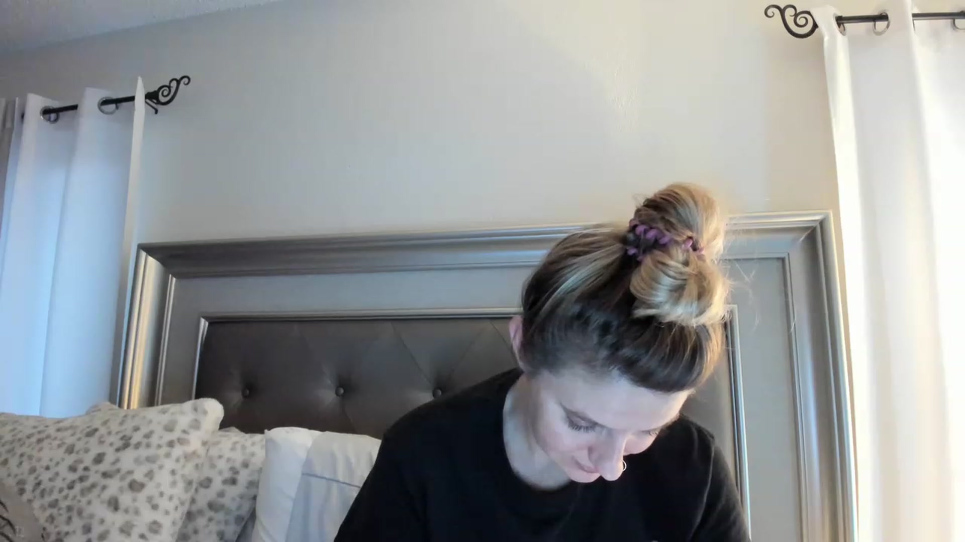 Gallery image thumbnail from Ca_ndi's myfreecams stream on, 02/22/2023, 23:37 image 17 of 20