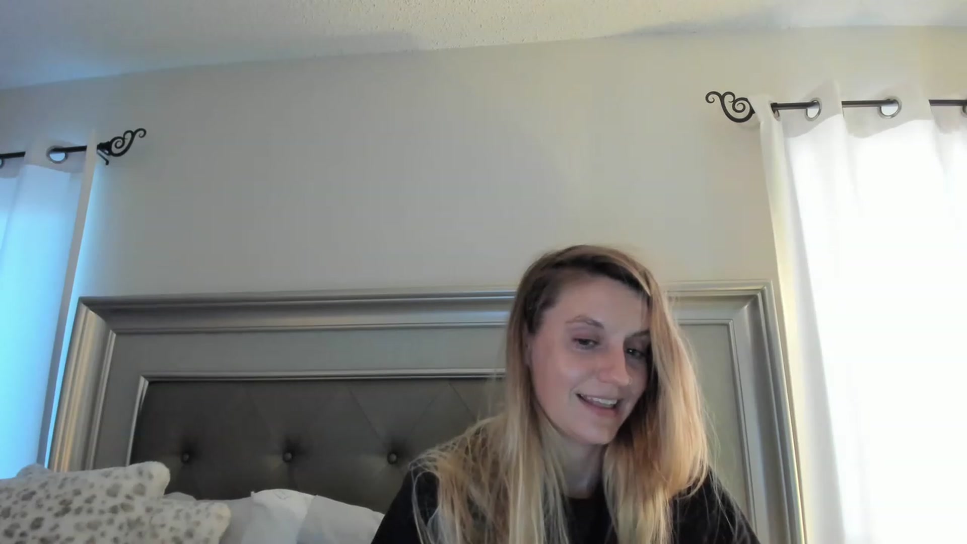Gallery image thumbnail from Ca_ndi's myfreecams stream on, 02/22/2023, 23:37 image 6 of 20
