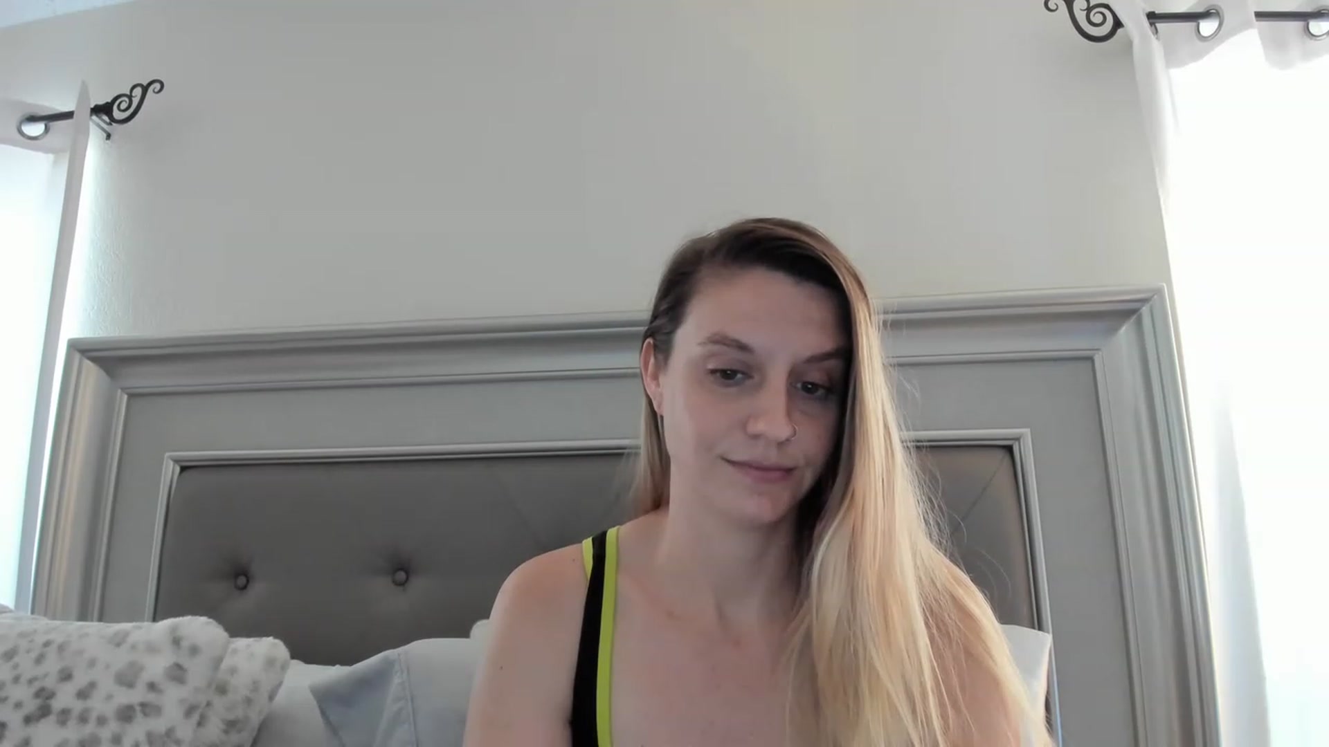 Gallery image thumbnail from Ca_ndi's myfreecams stream on, 02/23/2023, 13:59 image 13 of 20