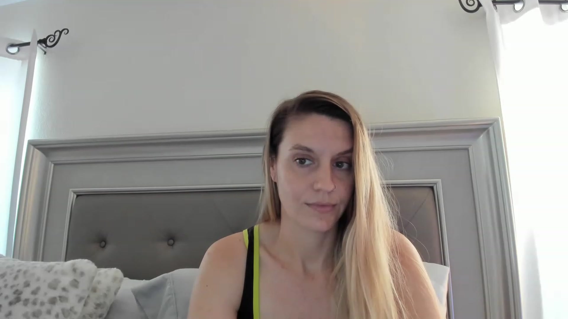 Gallery image thumbnail from Ca_ndi's myfreecams stream on, 02/23/2023, 13:59 image 16 of 20