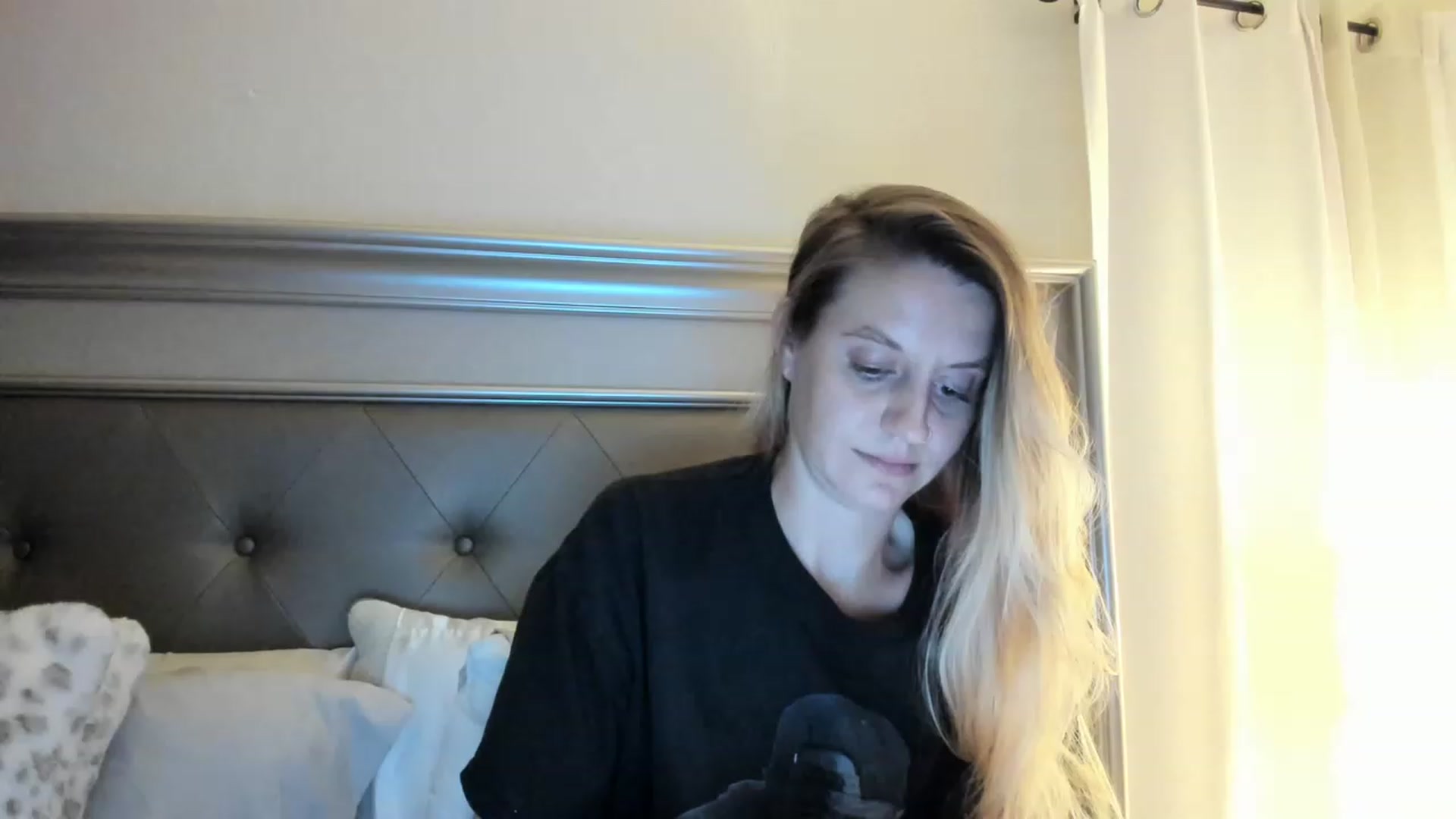 Gallery image thumbnail from Ca_ndi's myfreecams stream on, 02/24/2023, 02:17 image 1 of 20