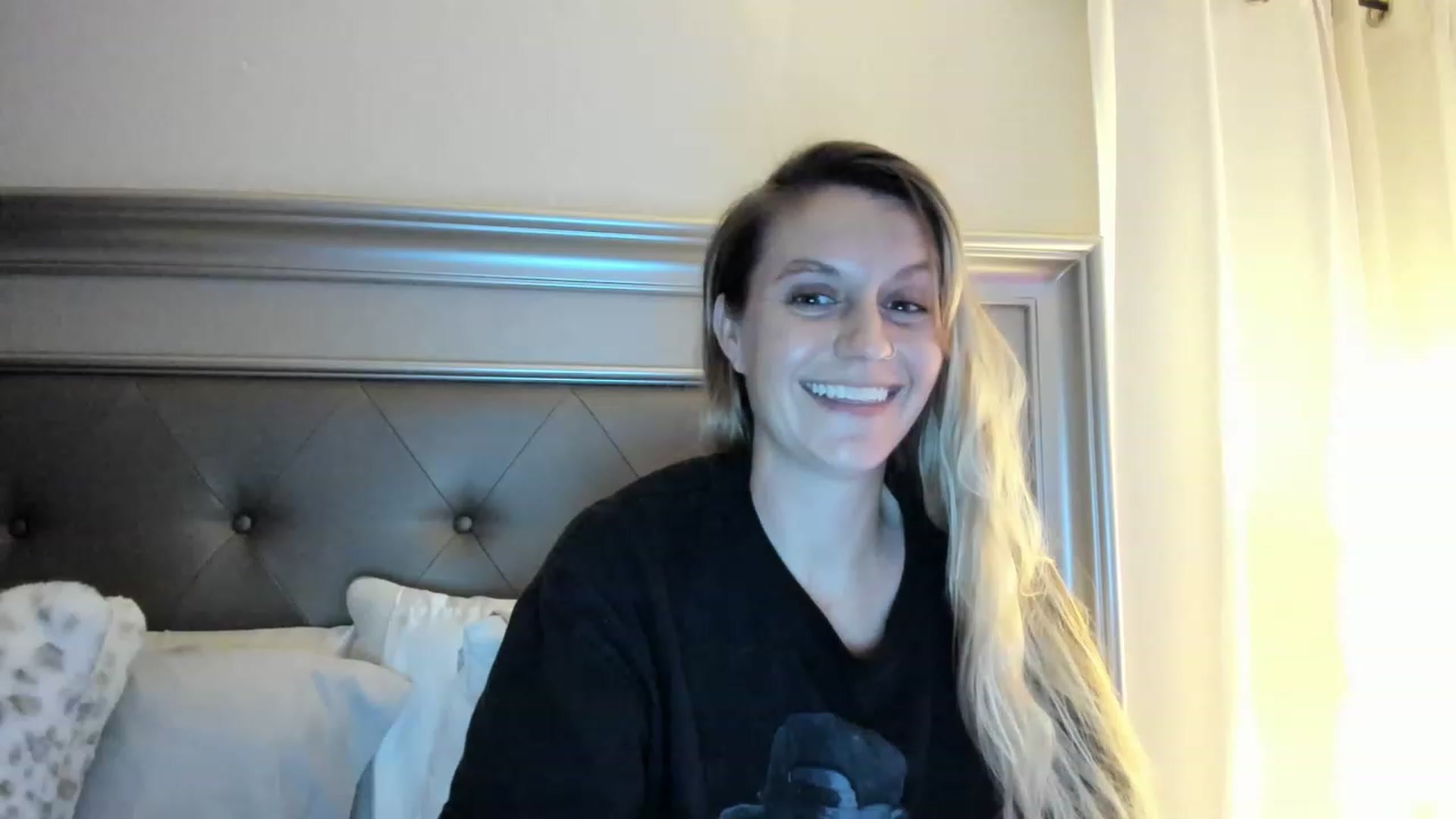 Gallery image thumbnail from Ca_ndi's myfreecams stream on, 02/24/2023, 02:17 image 9 of 20