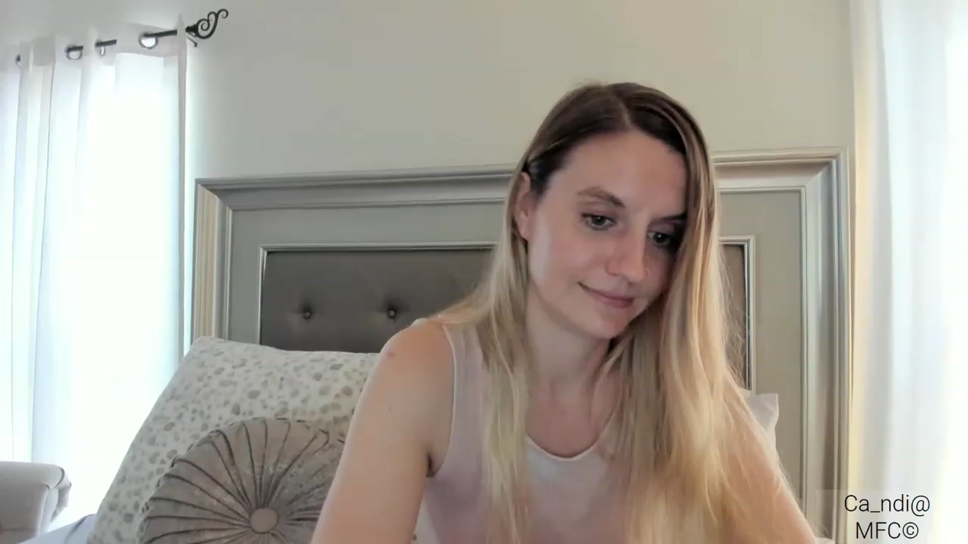 Gallery image thumbnail from Ca_ndi's myfreecams stream on, 02/27/2023, 19:23 image 17 of 20