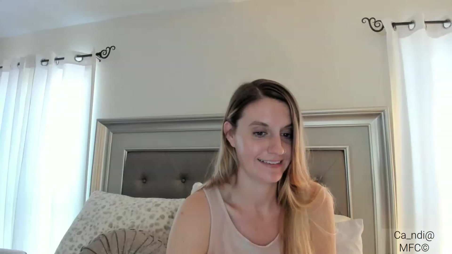 Gallery image thumbnail from Ca_ndi's myfreecams stream on, 02/27/2023, 19:23 image 5 of 20