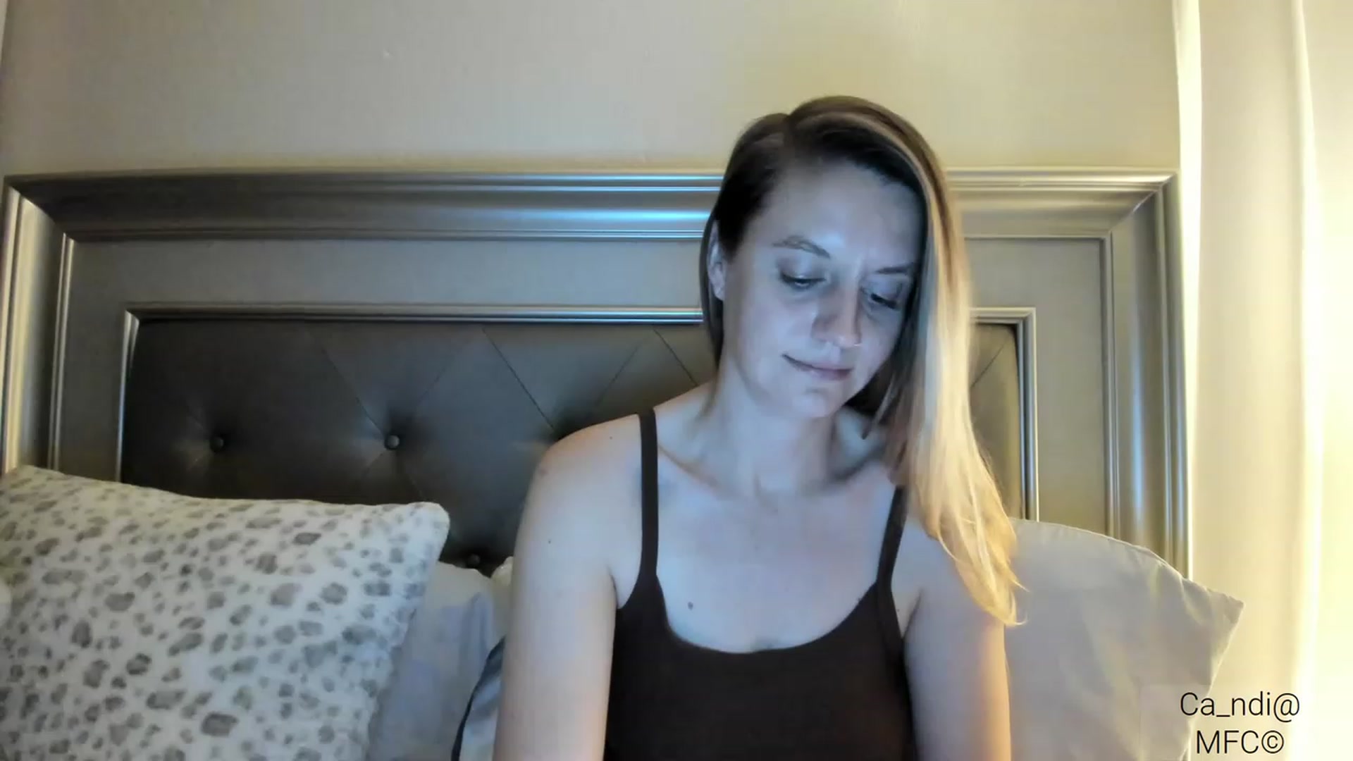 Gallery image thumbnail from Ca_ndi's myfreecams stream on, 03/01/2023, 09:15 image 18 of 20
