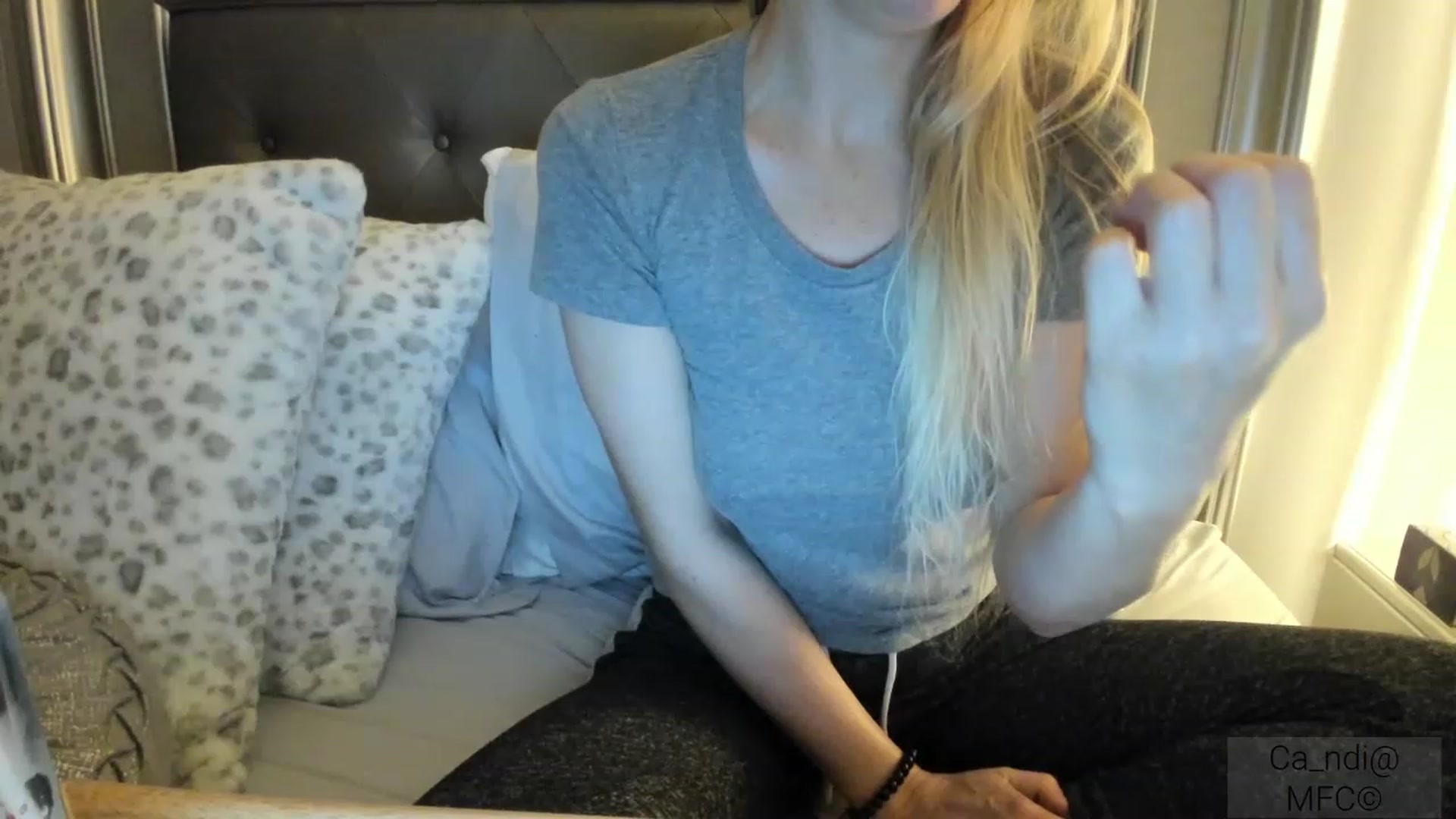 Gallery image thumbnail from Ca_ndi's myfreecams stream on, 03/01/2023, 10:53 image 9 of 20