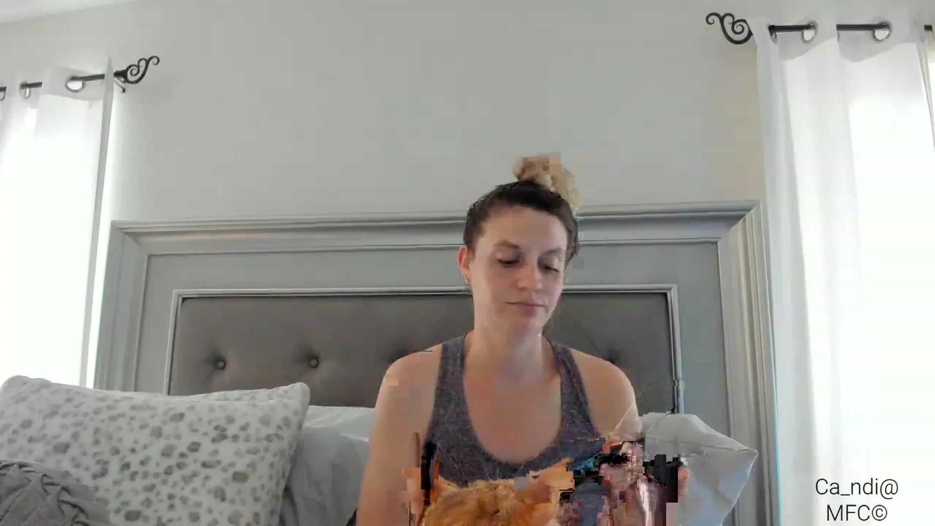Gallery image thumbnail from Ca_ndi's myfreecams stream on, 03/01/2023, 15:11 image 16 of 20