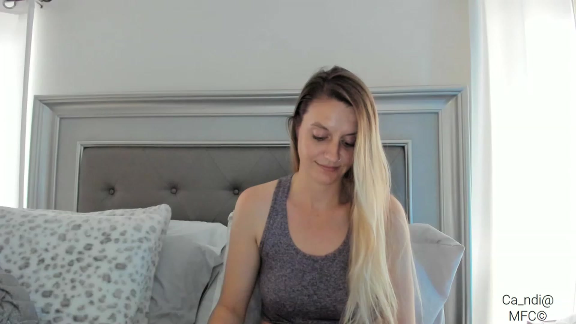 Gallery image thumbnail from Ca_ndi's myfreecams stream on, 03/01/2023, 15:46 image 6 of 20
