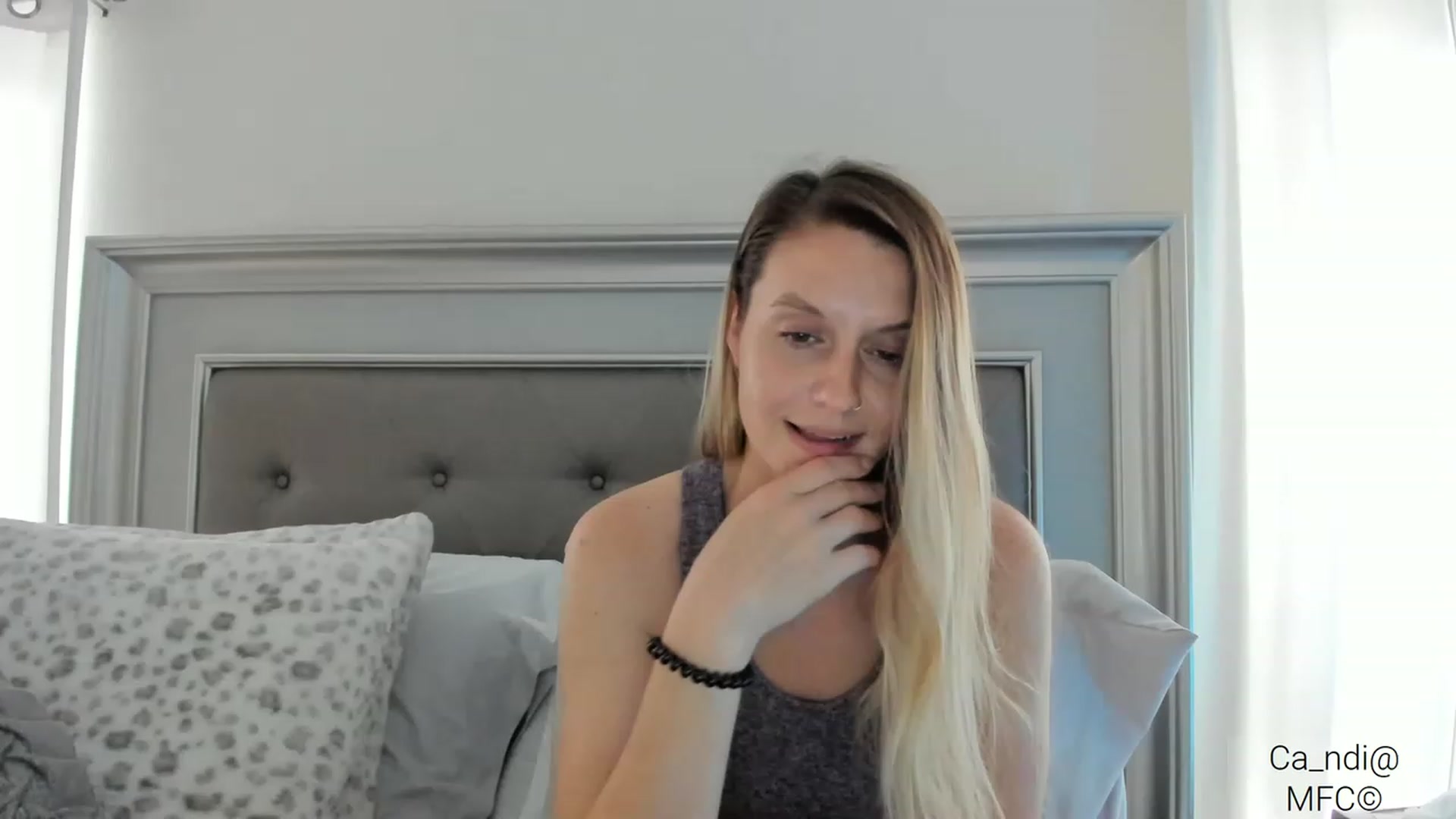 Gallery image thumbnail from Ca_ndi's myfreecams stream on, 03/01/2023, 15:46 image 14 of 20