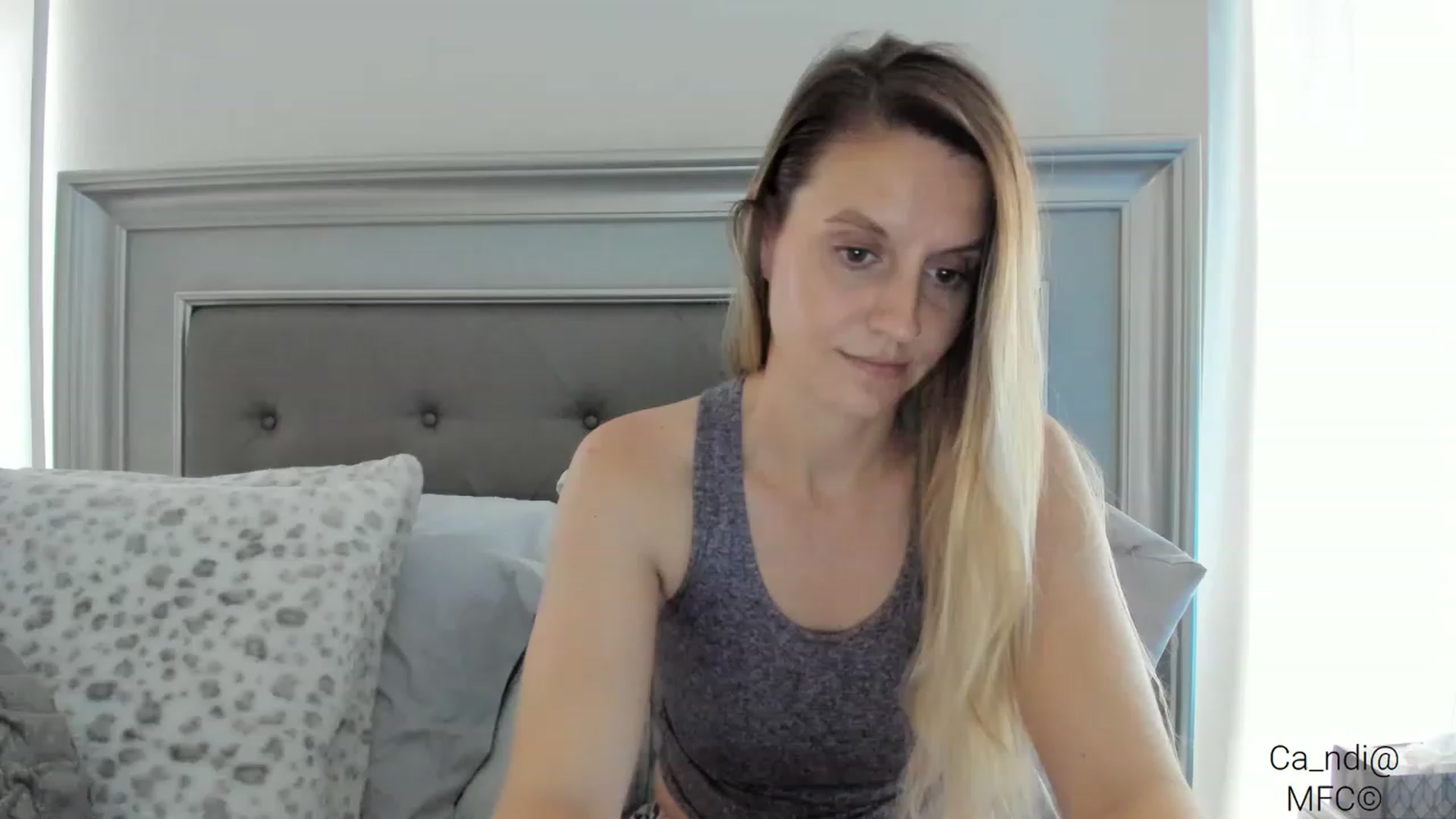 Gallery image thumbnail from Ca_ndi's myfreecams stream on, 03/01/2023, 15:46 image 5 of 20