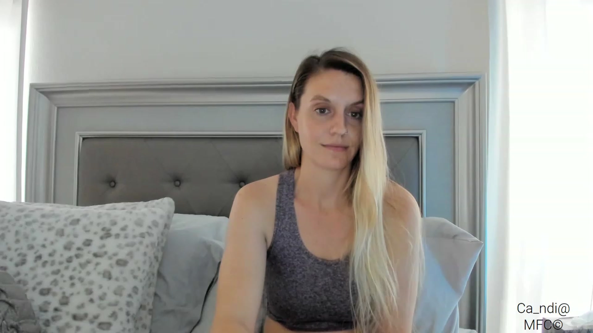 Gallery image thumbnail from Ca_ndi's myfreecams stream on, 03/01/2023, 15:46 image 10 of 20