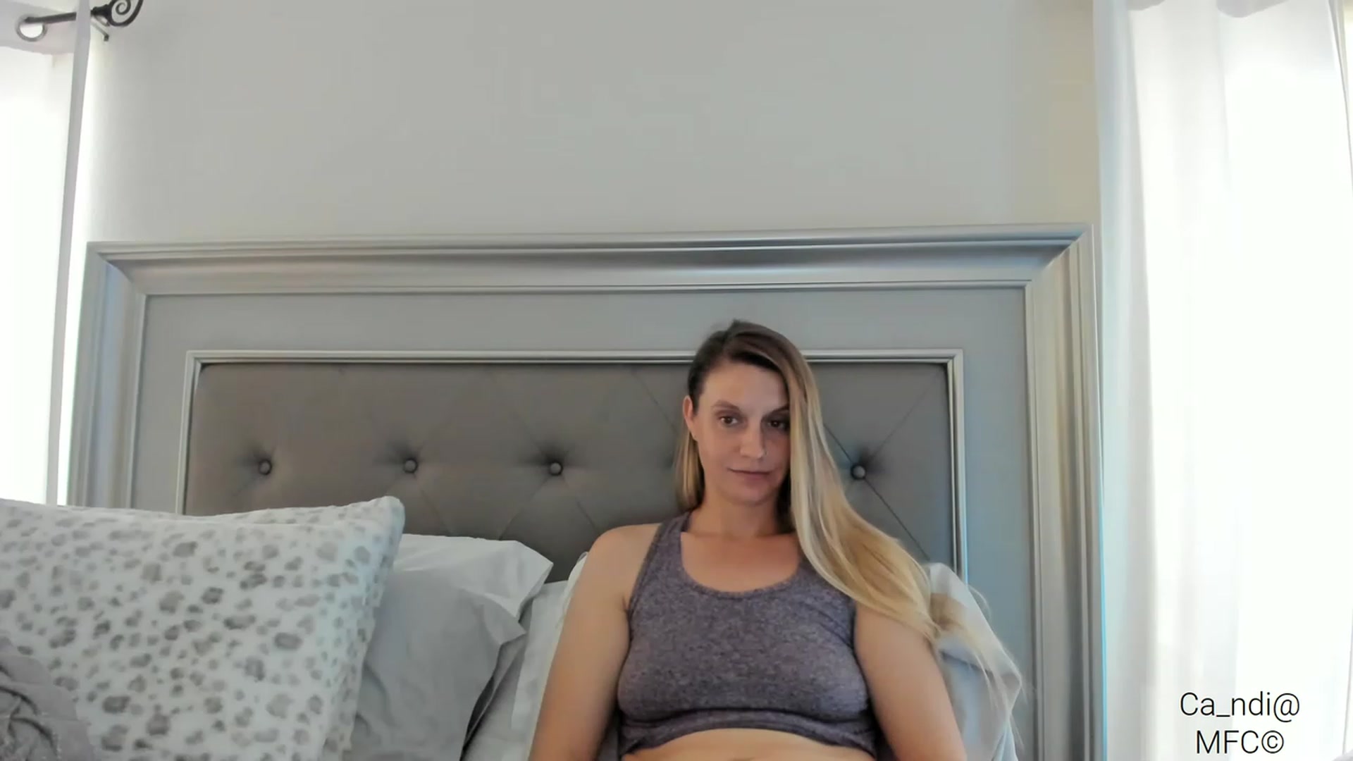 Gallery image thumbnail from Ca_ndi's myfreecams stream on, 03/01/2023, 15:46 image 17 of 20