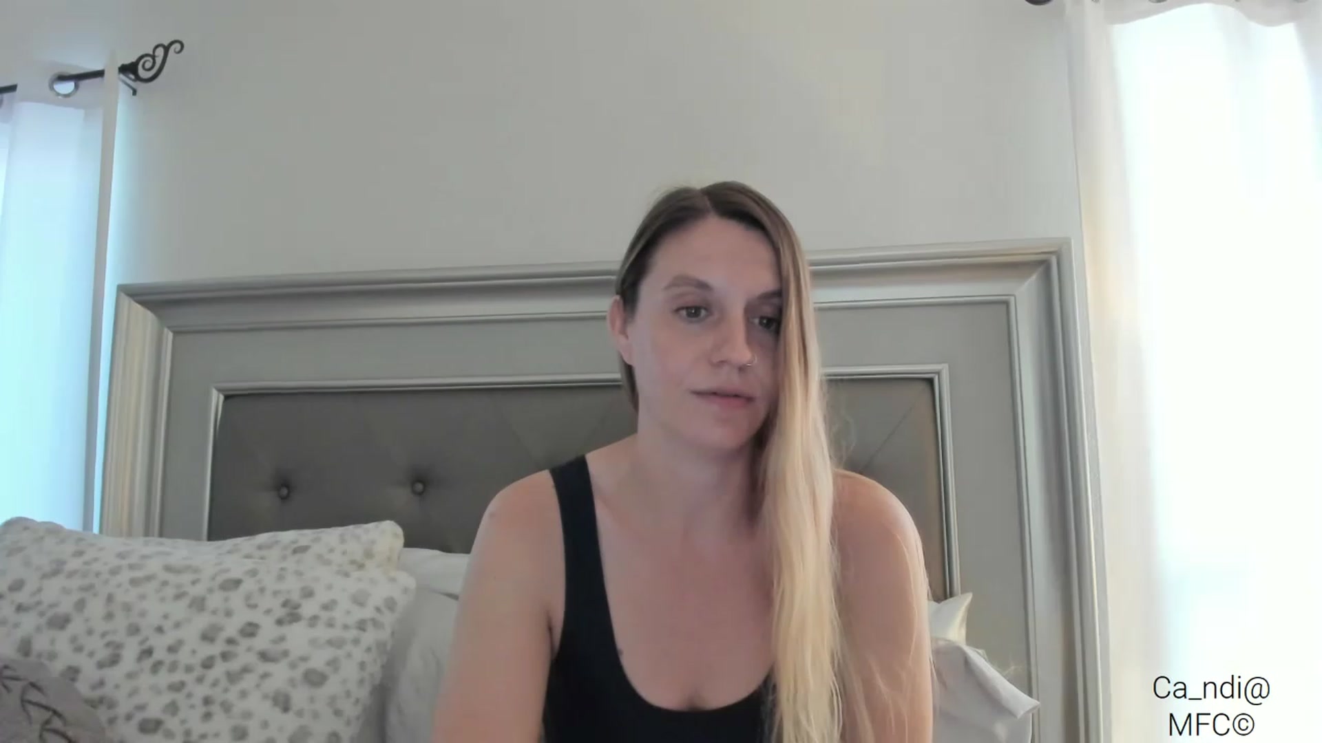 Gallery image thumbnail from Ca_ndi's myfreecams stream on, 03/01/2023, 21:20 image 19 of 20