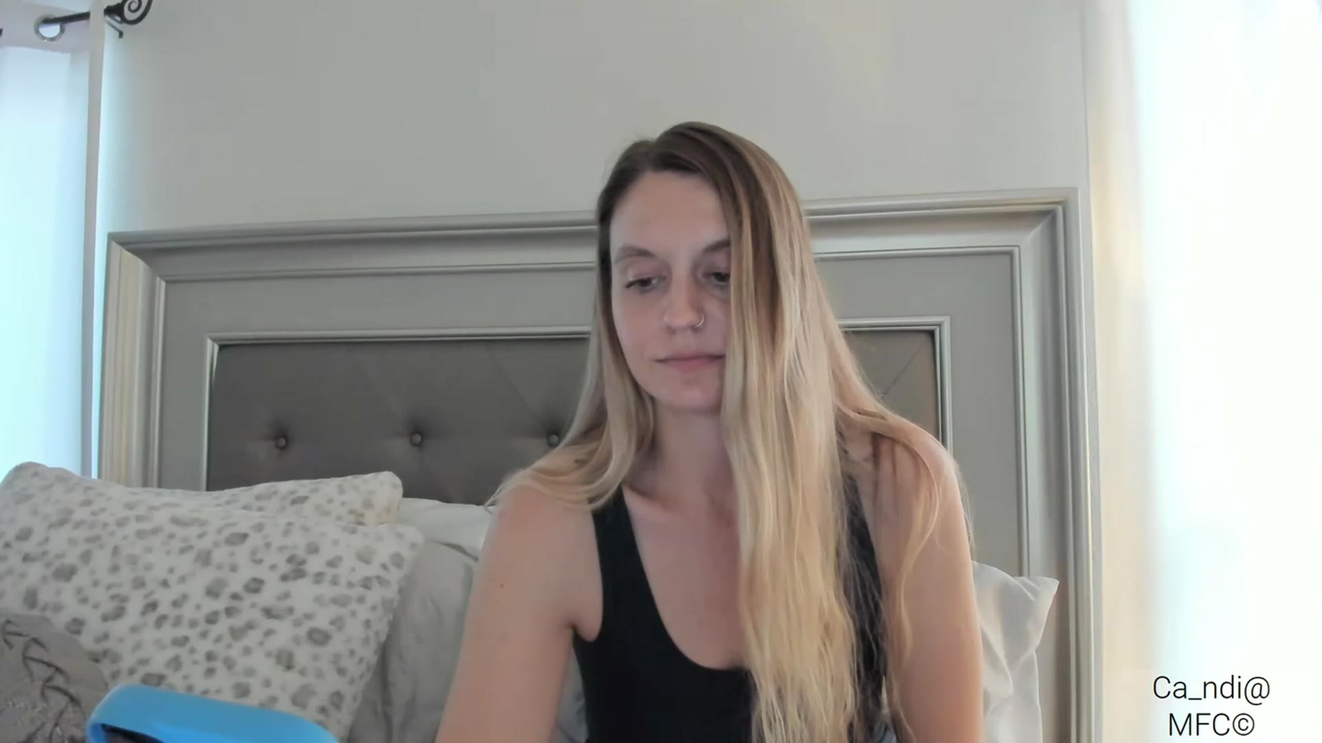 Gallery image thumbnail from Ca_ndi's myfreecams stream on, 03/01/2023, 21:20 image 3 of 20