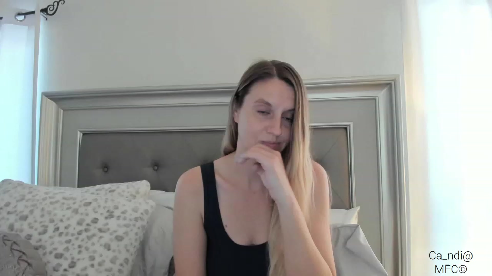 Gallery image thumbnail from Ca_ndi's myfreecams stream on, 03/01/2023, 21:20 image 9 of 20