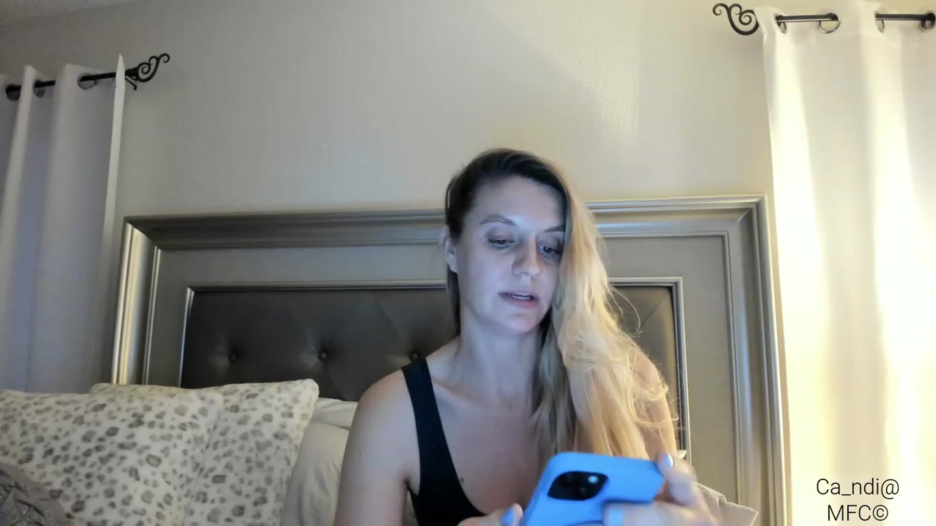 Gallery image thumbnail from Ca_ndi's myfreecams stream on, 03/02/2023, 24:01 image 9 of 20