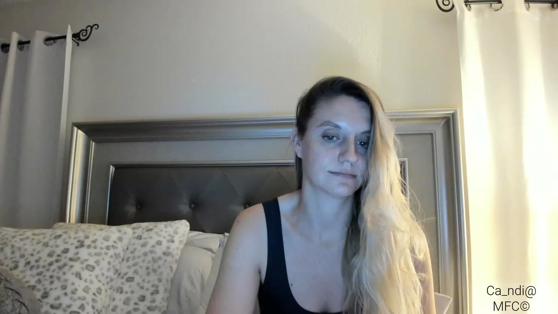 Gallery image thumbnail from Ca_ndi's myfreecams stream on, 03/02/2023, 24:01 image 15 of 20