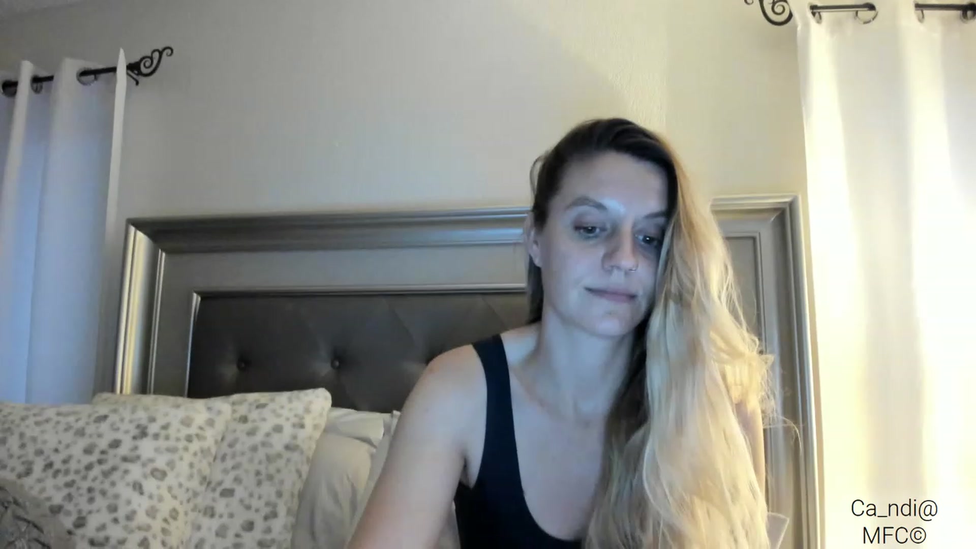 Gallery image thumbnail from Ca_ndi's myfreecams stream on, 03/02/2023, 24:01 image 5 of 20