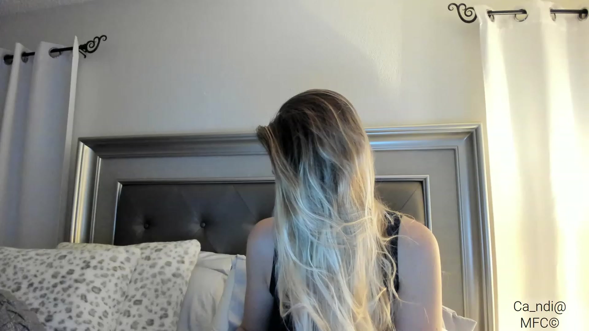 Gallery image thumbnail from Ca_ndi's myfreecams stream on, 03/02/2023, 24:01 image 13 of 20