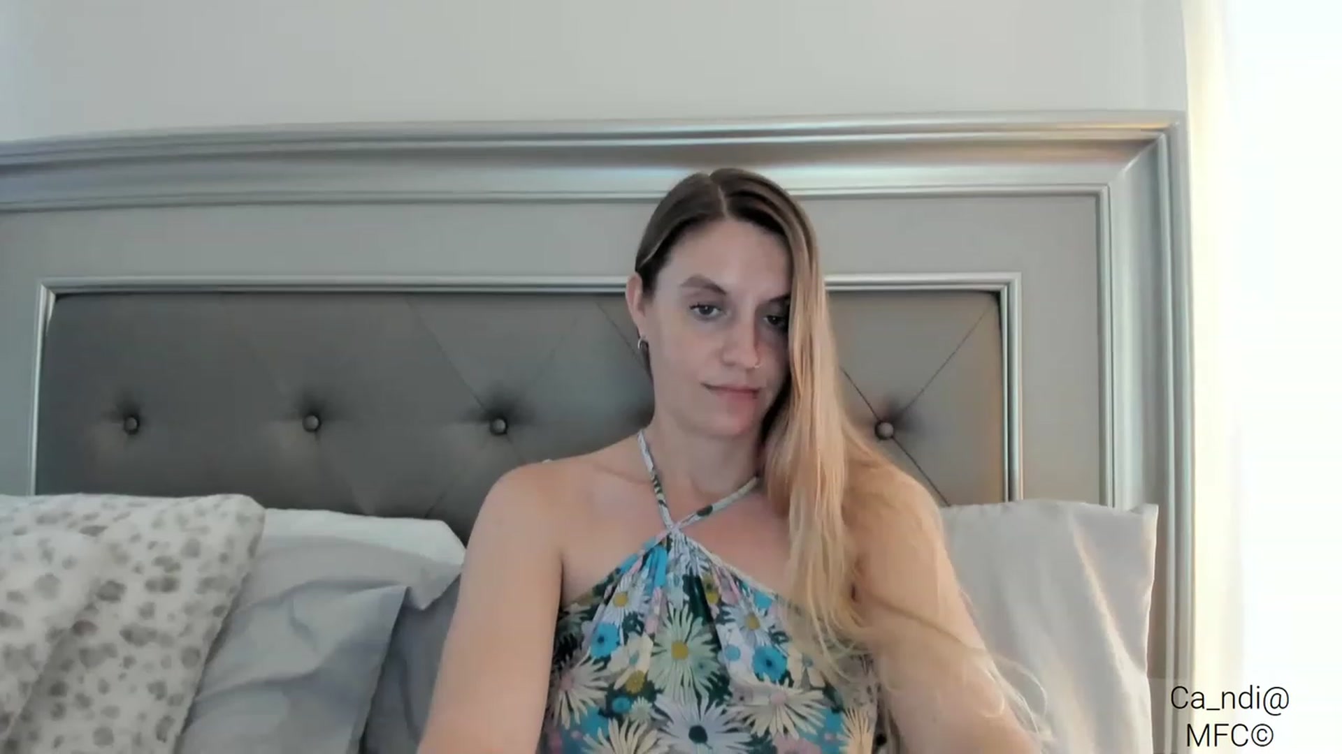 Gallery image thumbnail from Ca_ndi's myfreecams stream on, 03/02/2023, 17:51 image 16 of 20