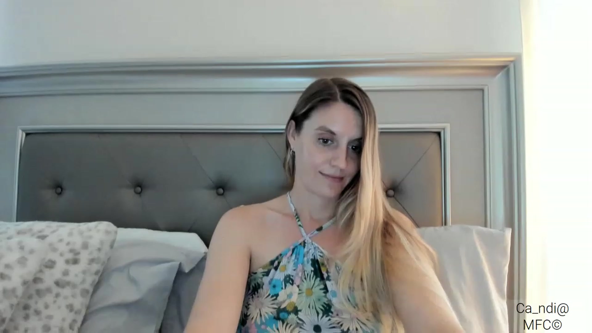 Gallery image thumbnail from Ca_ndi's myfreecams stream on, 03/02/2023, 17:51 image 5 of 20