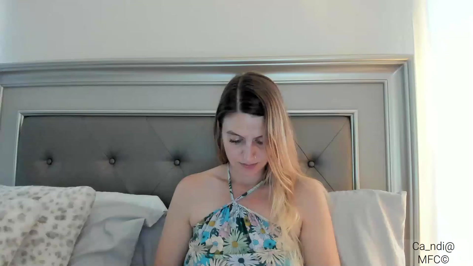 Gallery image thumbnail from Ca_ndi's myfreecams stream on, 03/02/2023, 17:51 image 11 of 20