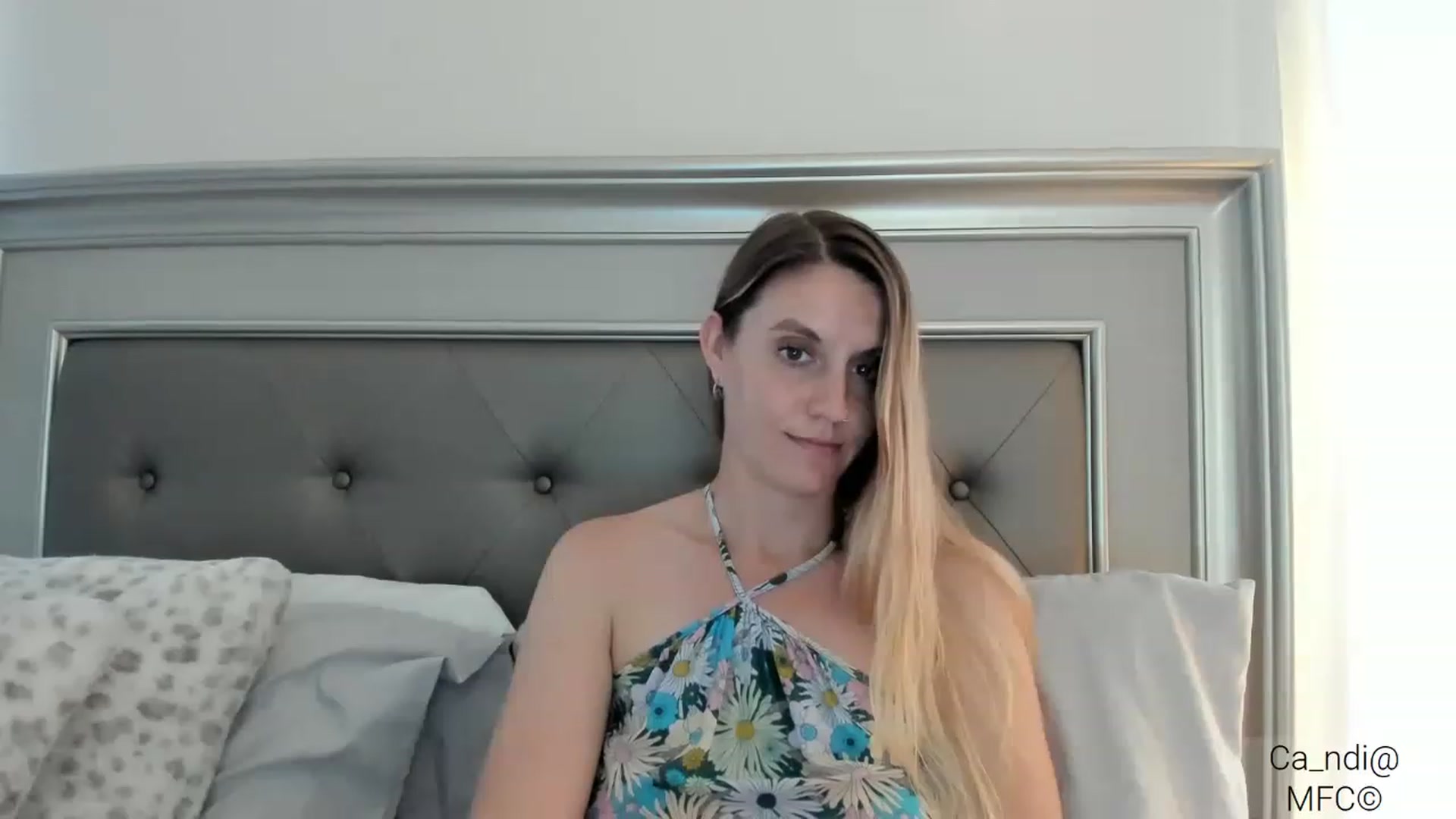 Gallery image thumbnail from Ca_ndi's myfreecams stream on, 03/02/2023, 17:51 image 18 of 20