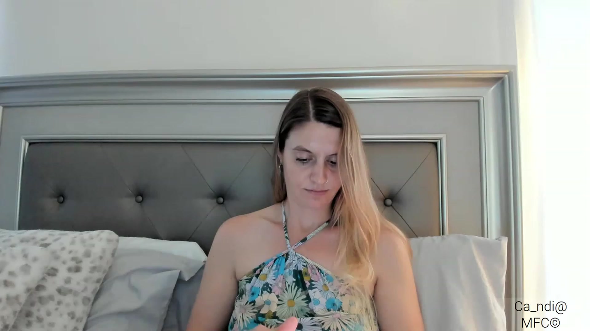 Gallery image thumbnail from Ca_ndi's myfreecams stream on, 03/02/2023, 17:51 image 15 of 20
