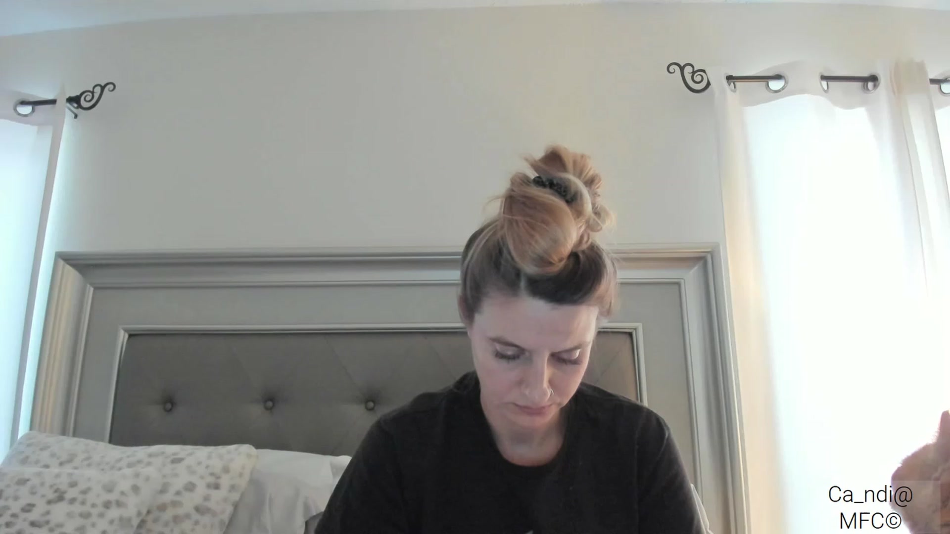Gallery image thumbnail from Ca_ndi's myfreecams stream on, 03/02/2023, 20:44 image 9 of 20